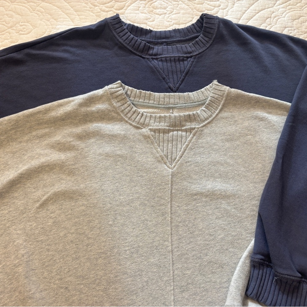 Aerie Women’s Crewneck BUNDLES  (2 pieces) Sweaters in Navy and Gray